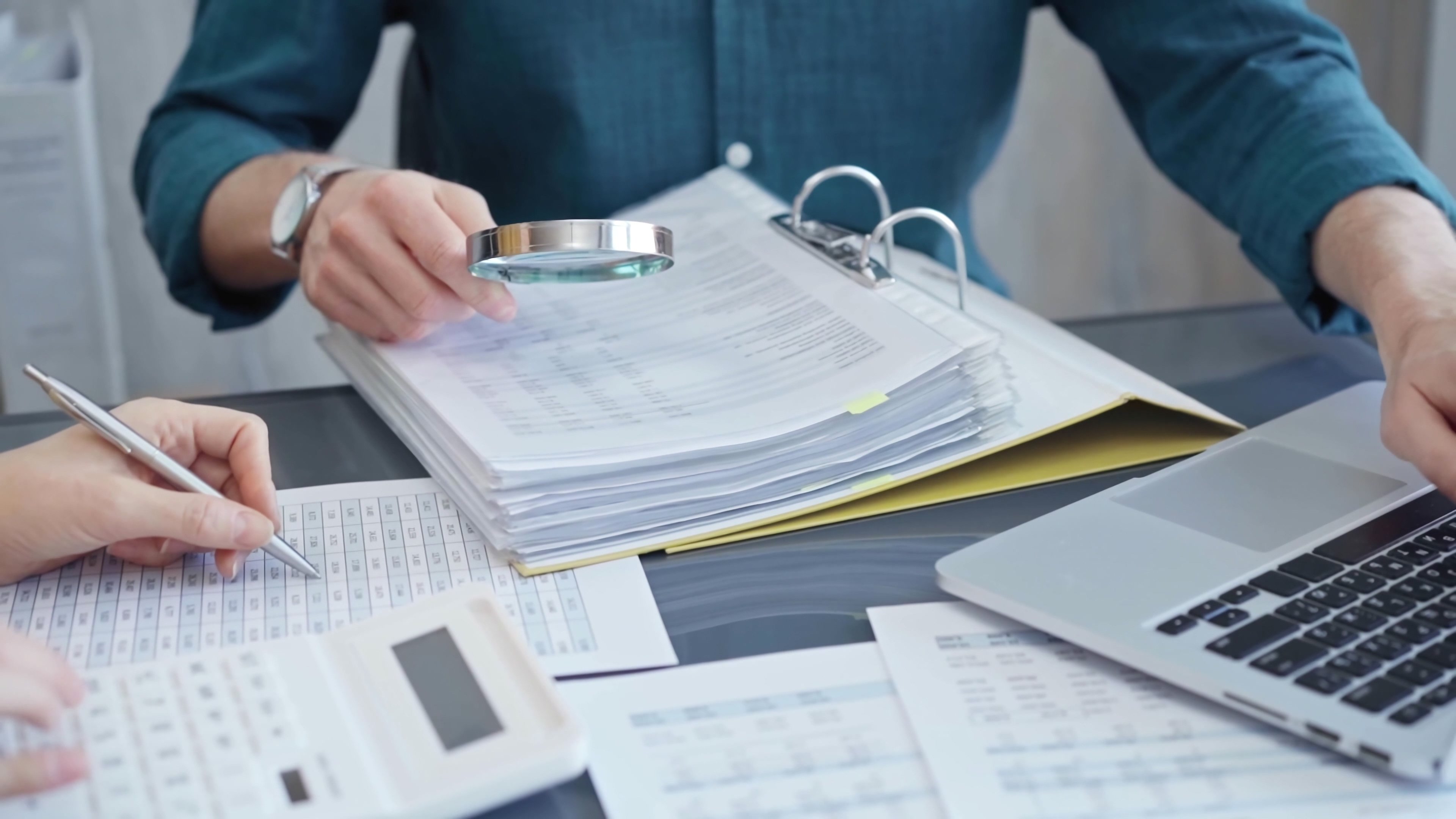 Automatizace reportingu: Ušetřete čas s&nbsp;Helios